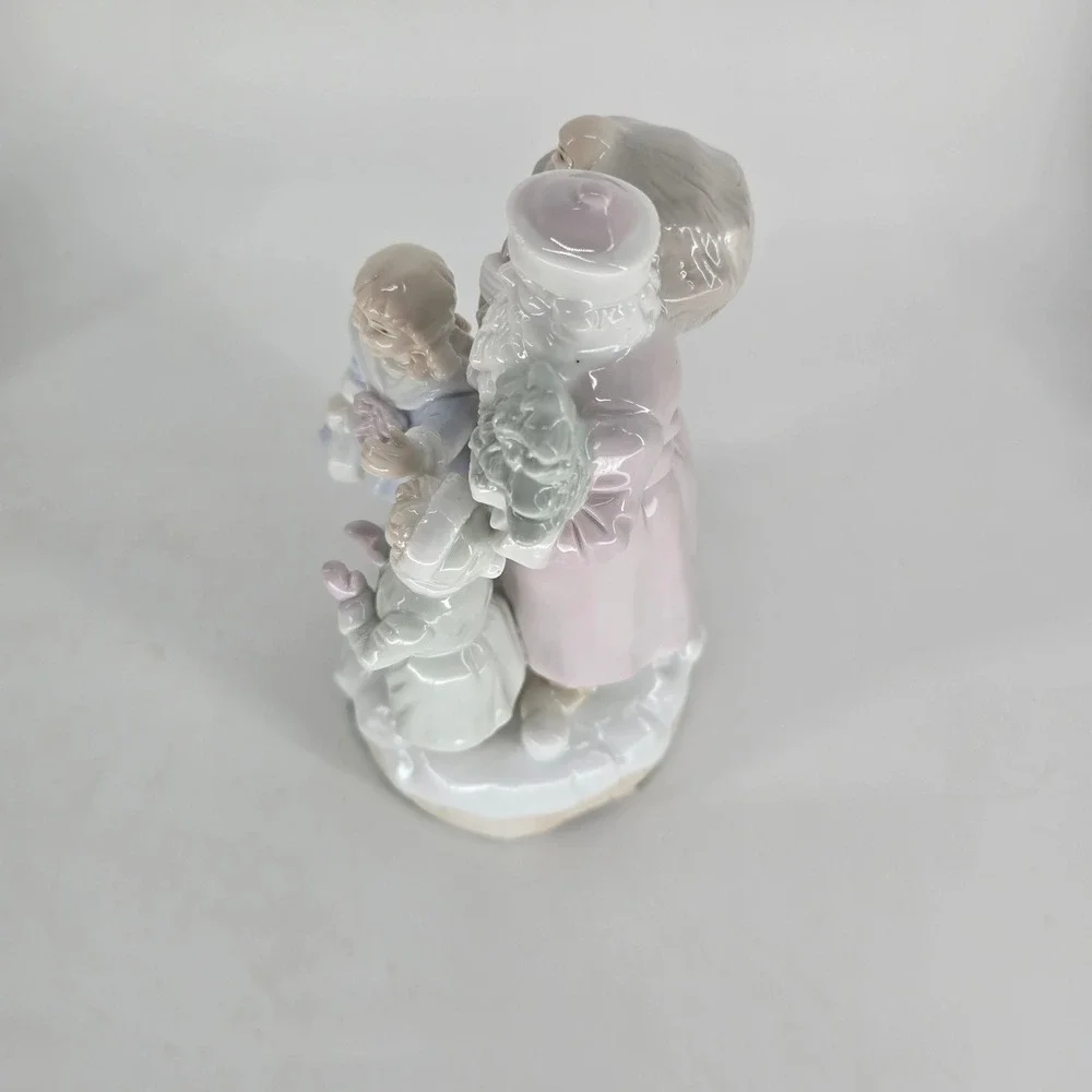Vintage Porcelain Santa Claus Music Figurine Plays Santa Claus is Coming to Town